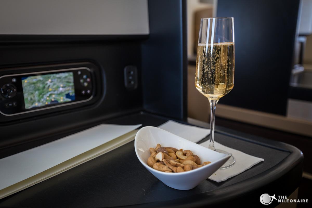 nuesse-etihad-business-class.jpg