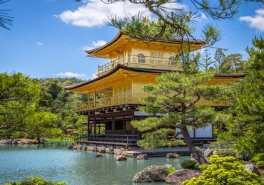 kinkaku-ji golden temple