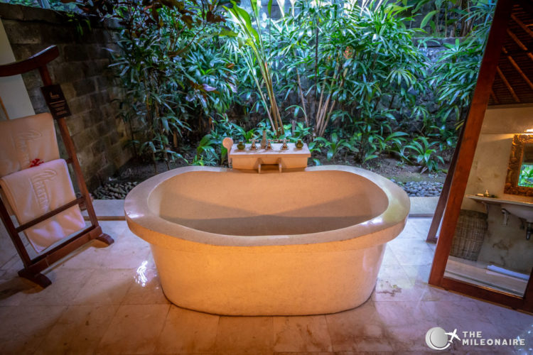 plataran canggu bathtub