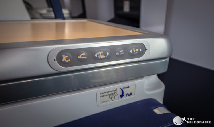 ana seat controls