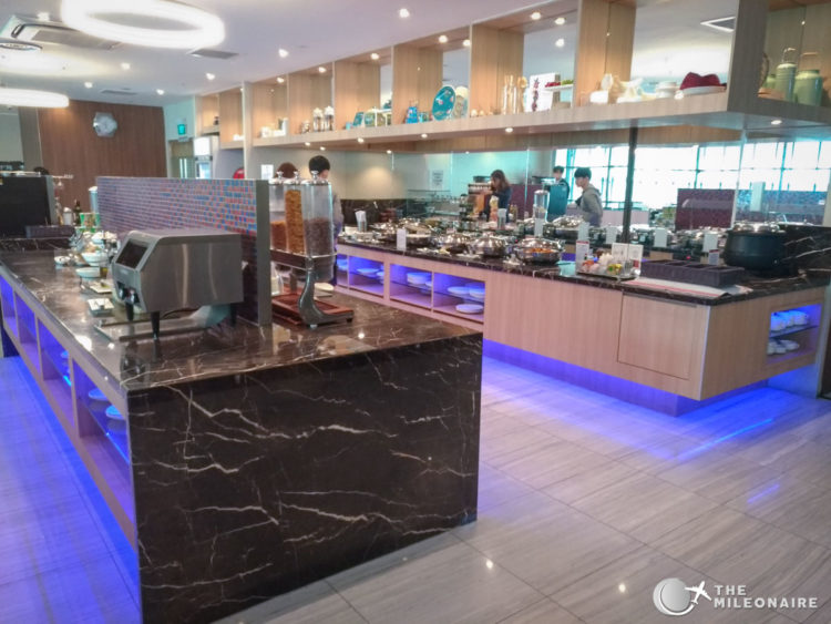 buffet sats premier lounge singapore