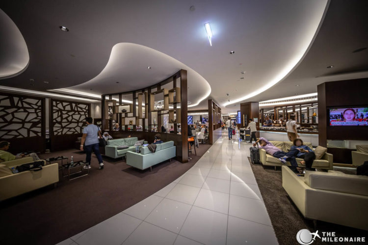 etihad lounge auh