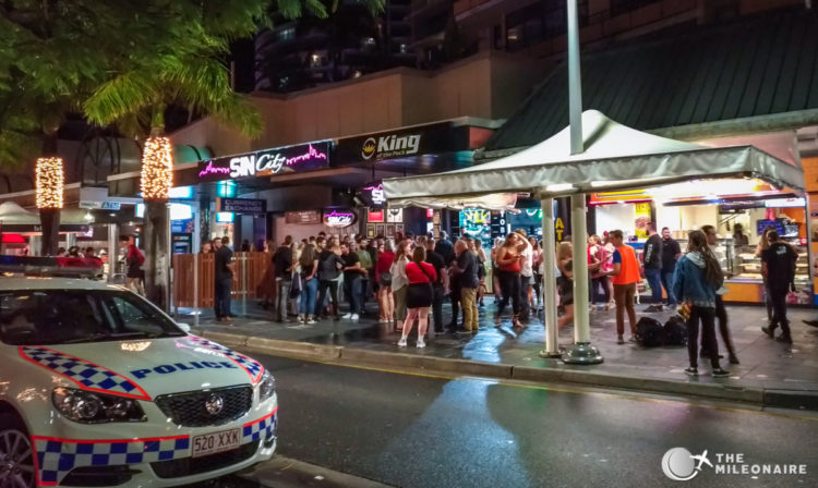 surfers paradise pub crawl