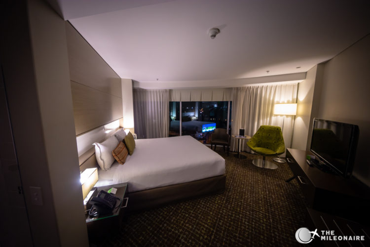 the point hotel brisbane room